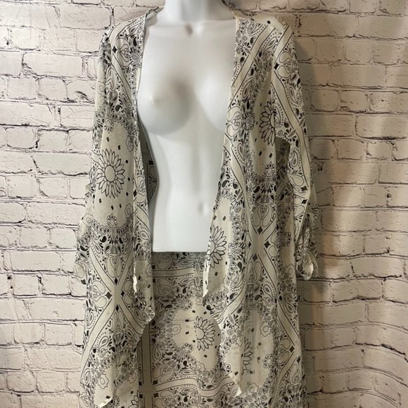 Potter's Pot Black & White Lightweight Floral Open Front Cardigan - size Large - Picture 1 of 8